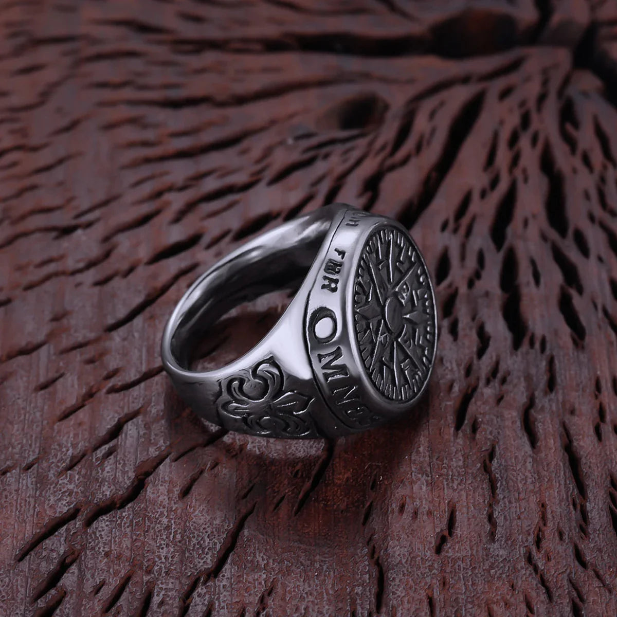 Vikings Compass Iris Flower Ring